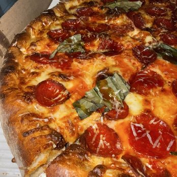 Pizza Divita - Cheese pizza with hot honey and pepperoni - Pizza Near Me - Fairless Hills, Pennsylvania Pizza Divita - Cheese pizza with hot honey and pepperoni - Pizza Near Me - Fairless Hills, Pennsylvania