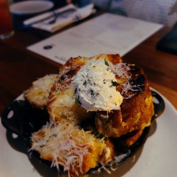 North Italia - White Truffle Garlic Bread - Italian Near Me - Franklin, Tennessee