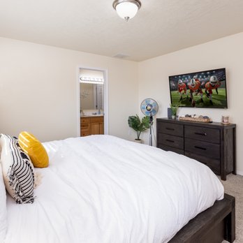 Rent Meridian - Master bedroom - Vacation Rentals Near Me - Meridian, Idaho Rent Meridian - Master bedroom - Vacation Rentals Near Me - Meridian, Idaho