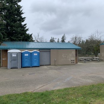 Sacajawea park - Restroom building with tables to the right. - Parks Near Me - Federal Way, Washington Sacajawea park - Restroom building with tables to the right. - Parks Near Me - Federal Way, Washington