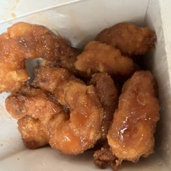Ray's Shrimp House - Shrimp 1 pound. Already ate one then took the photo.