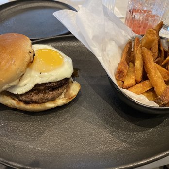 Warren - Warren Damn Good Burger amazing - Whiskey Bars Near Me - Delray Beach, Florida Warren - Warren Damn Good Burger amazing - Whiskey Bars Near Me - Delray Beach, Florida