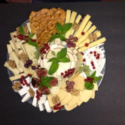Verdugo Produce and Deli - Small cheese plate