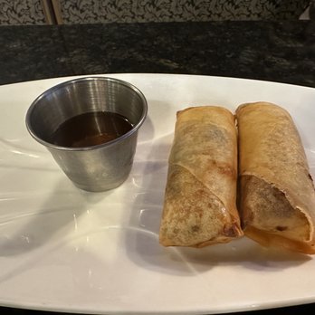 Saigon Noodles - Egg rolls- they're good - Vietnamese Near Me - Baton Rouge, Louisiana
