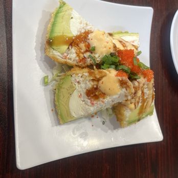 Traviesushi - Avocado Boom Appetizer - Sushi Bars Near Me - Los Angeles, California Traviesushi - Avocado Boom Appetizer - Sushi Bars Near Me - Los Angeles, California