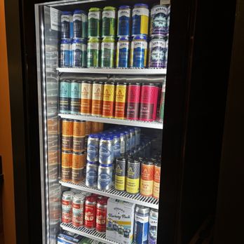 Sebago Brewing Company - To go - Breweries Near Me - Gorham, Maine