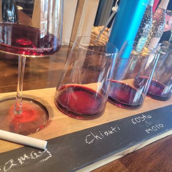 Salute Wine Bar - Wine flight - Wine Bars Near Me - Fort Worth, Texas Salute Wine Bar - Wine flight - Wine Bars Near Me - Fort Worth, Texas