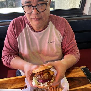 Skip's Kitchen - Western Burger! - Burgers Near Me - Carmichael, California