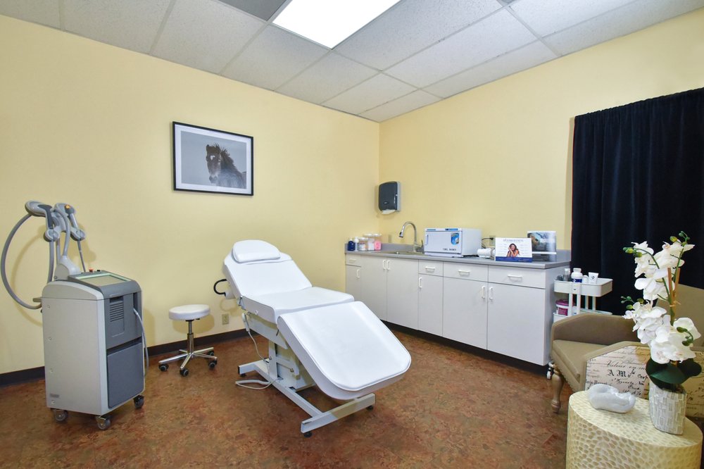 Luxe MD Aesthetics Logo