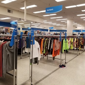 Ross - Clean aisles - Department Stores Near Me - Clackamas, Oregon
