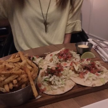 Earls Kitchen + Bar - Happy hour Chicken Street Tacos (only $5.75!!) - New American Near Me - Boston, Massachusetts