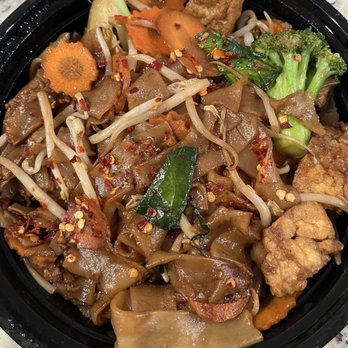 Thai Basil - Vegetable and Tofu Street Noodle - spicy - Thai Near Me - Collingswood, New Jersey