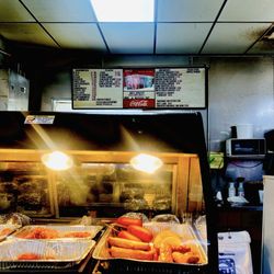 Joe's Grocery - Hot & cold deli. menu is made to order. Inside dining available.