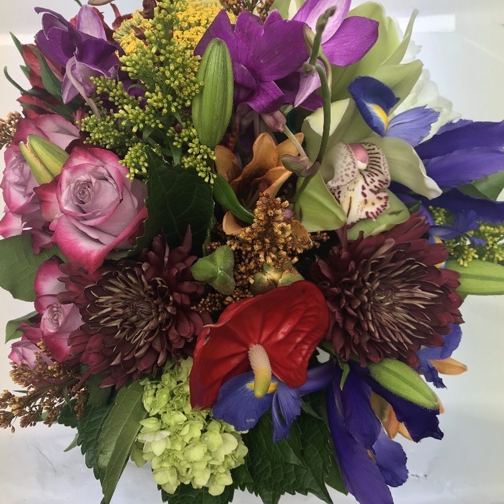 Valentine Florist - Top view of the abundance full blooms.. can you smell them - Florists Near Me - Houston, Texas Valentine Florist - Top view of the abundance full blooms.. can you smell them - Florists Near Me - Houston, Texas