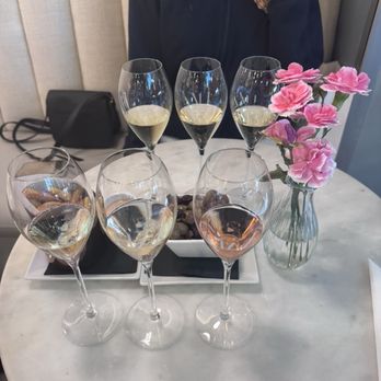 Fizz Walnut Creek - Champagne Bars Near Me - Walnut Creek, California Fizz Walnut Creek - Champagne Bars Near Me - Walnut Creek, California