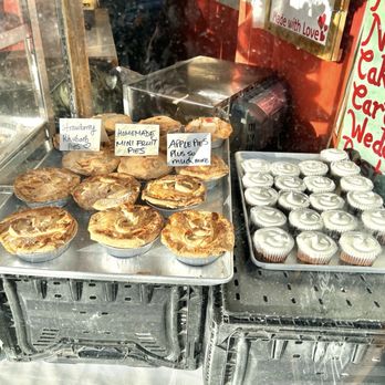Sweet Trolley Bakery - Bakeries Near Me - Toronto, Ontario