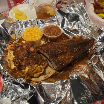 Charlie Vergos' Rendezvous - Ribs and chicken combo - Barbeque Near Me - Memphis, Tennessee