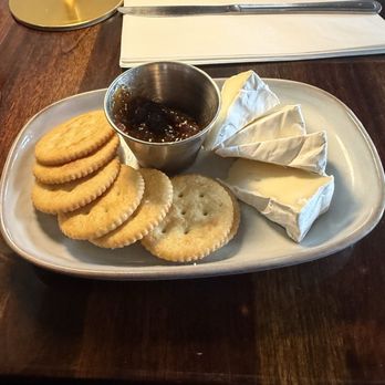 La Setima Club - Triple Brie Crème plate - Wine Bars Near Me - Tampa, Florida