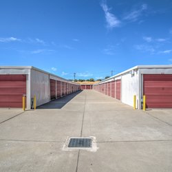 StoragePRO Self Storage Of Richmond - Large ground level, drive-up storage spaces in Richmond, CA
