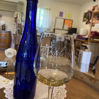 Keels Creek Winery - Wine tasting - Wine Tasting Room Near Me - Eureka Springs, Arkansas Keels Creek Winery - Wine tasting - Wine Tasting Room Near Me - Eureka Springs, Arkansas