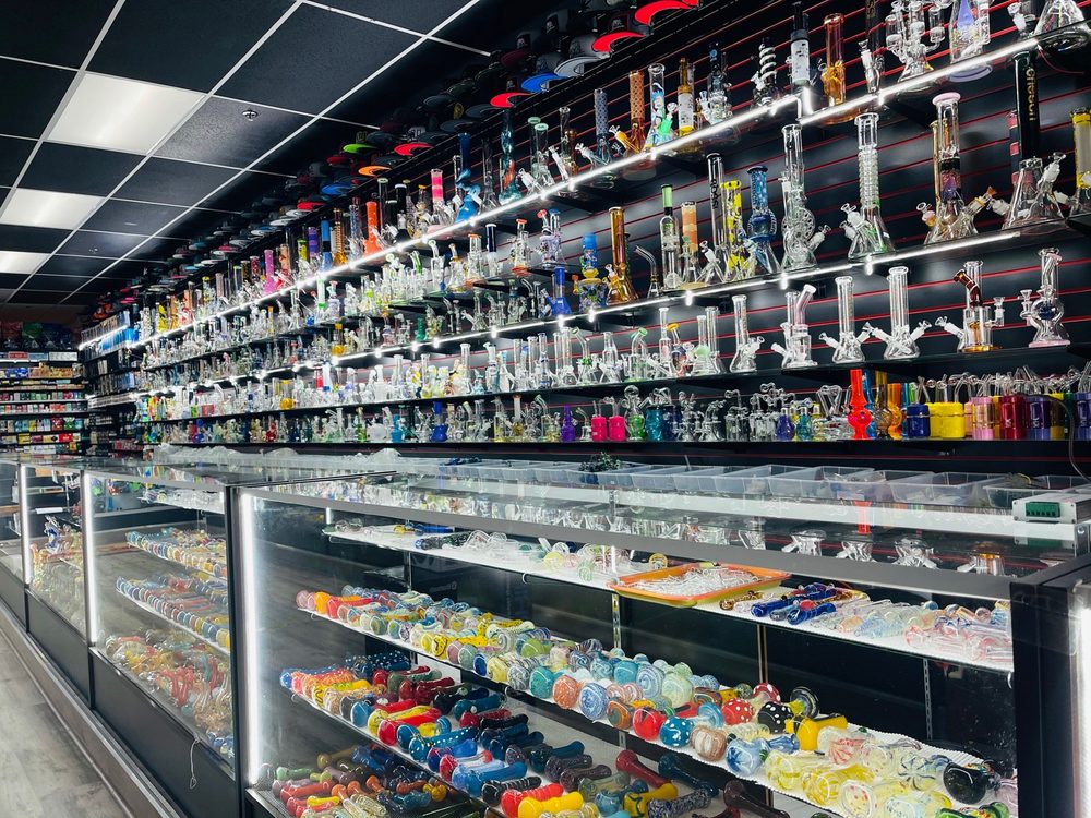 Z SMOKE SHOP 24 Photos 1160 E Yosemite Ave, Manteca, California
