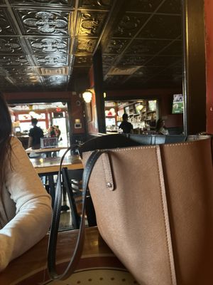 Oscar's Pub & Grill by null