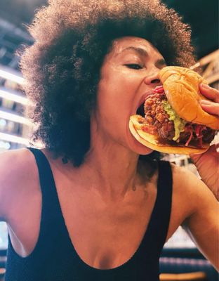 Chick N Jones by null