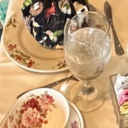 Victoria's Restaurant - Teapot and sugar cubes
