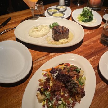 Houston's Restaurant - American Near Me - Hackensack, New Jersey Houston's Restaurant - American Near Me - Hackensack, New Jersey