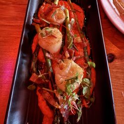 Ocho - Seared scallops