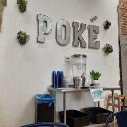 Paddles Up Poké - Nampa - Free water.