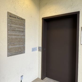 Susan Hong, DMD - Outdoor Elevator to 2nd floor. - Cosmetic Dentists Near Me - San Diego, California Susan Hong, DMD - Outdoor Elevator to 2nd floor. - Cosmetic Dentists Near Me - San Diego, California