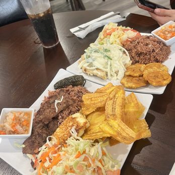 Encanta Latin Grill - Nicaraguan Near Me - Torrance, California