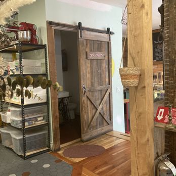 Chez Mère-Grand - Love the bathroom door - Coffee & Tea Near Me - Montreal, Quebec Chez Mère-Grand - Love the bathroom door - Coffee & Tea Near Me - Montreal, Quebec