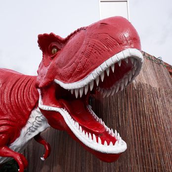 Cabazon Dinosaurs - Museums Near Me - Cabazon, California