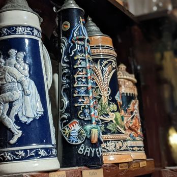 Checkers Old Munchen - Beer drinking tour steins - American Near Me - Pompano Beach, Florida Checkers Old Munchen - Beer drinking tour steins - American Near Me - Pompano Beach, Florida
