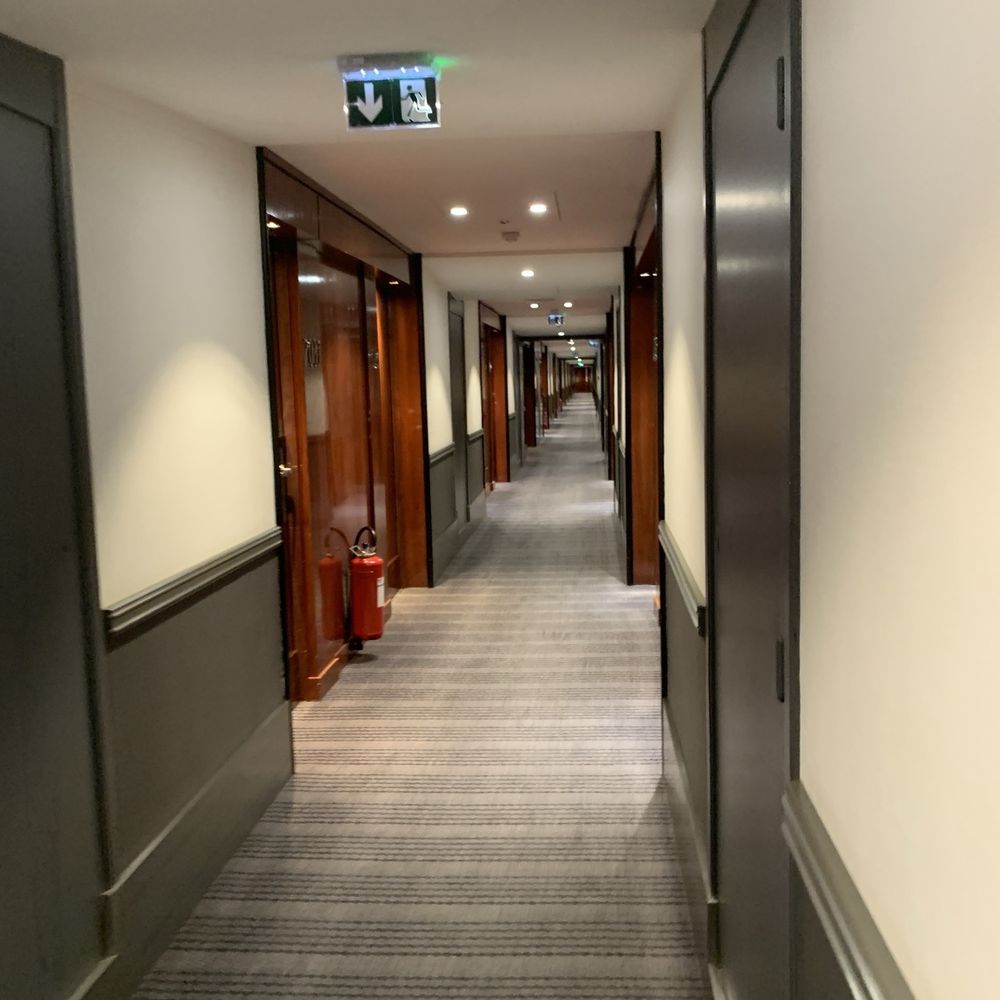 Le Meridien Paris Arc de Triomphe - Hotels Near Me - Paris, 75