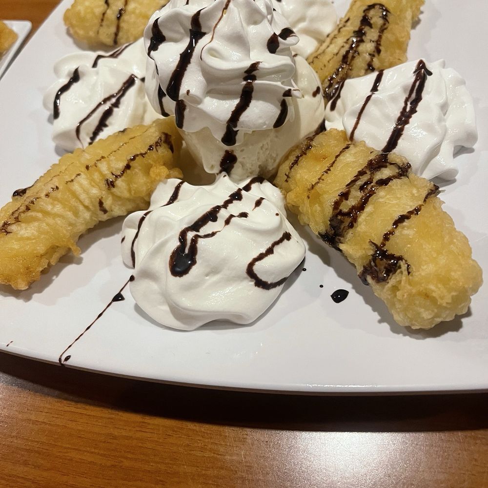 Banana tempura with vanilla ice cream Banana tempura with vanilla ice cream