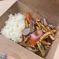 Senor Aji Peruvian Food Truck - Beef saltado.