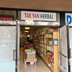 Tak Yan Herbal - Entrance