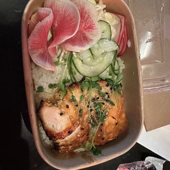 YONO - Moynihan Train Hall - Salmon Rice Bowl - Sushi Bars Near Me - New York, New York YONO - Moynihan Train Hall - Salmon Rice Bowl - Sushi Bars Near Me - New York, New York