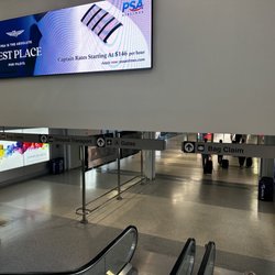 Cincinnati/Northern Kentucky International Airport - CVG - Approaching baggage claim