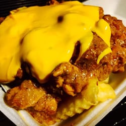 Kapakahi Grindz - Pastele Fries- Only a genius could come up with this combination in a plate...