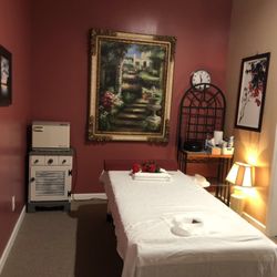 Essence Massage - Great