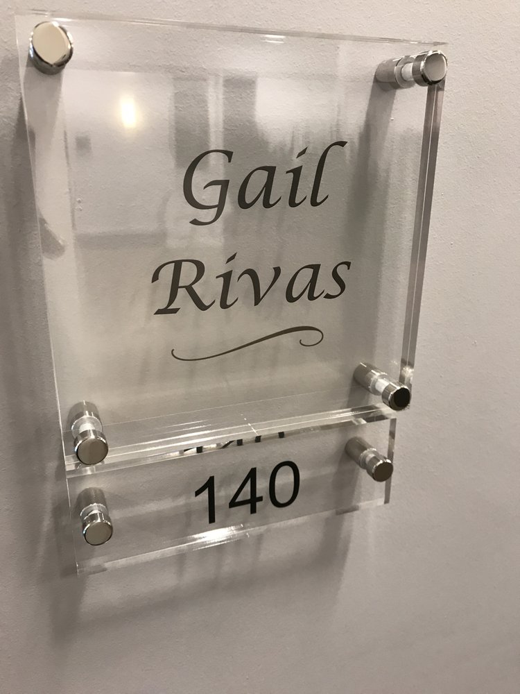 Gail Rivas Salon Logo