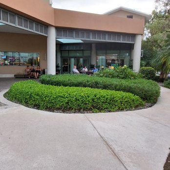 DoubleTree by Hilton San Juan - The not-so-grand entrance - Hotels Near Me - San Juan, Puerto Rico