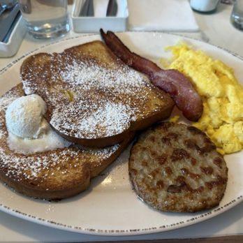The Egg Of Estes - Vive le France French Toast - Cafes Near Me - Estes Park, Colorado The Egg Of Estes - Vive le France French Toast - Cafes Near Me - Estes Park, Colorado