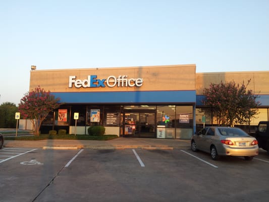 FEDEX OFFICE PRINT & SHIP CENTER - Updated July 2026 - 22 Photos & 95 ...