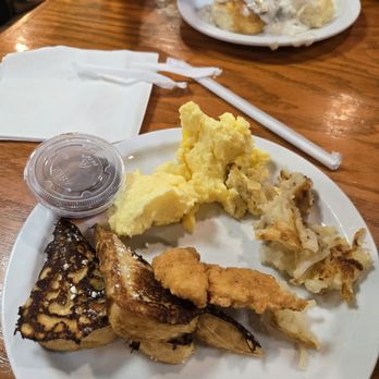 Shoney's Restaurant - Scrambled eggs, hashbrowns, chicken tenders, and French toast and syrup on the side - Sandwiches Near Me - Clanton, Alabama