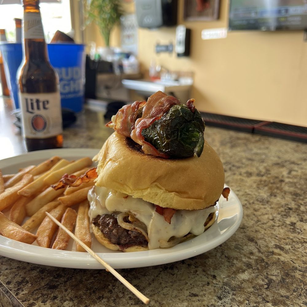Sandshakers - Sandshake Burger - Salad Near Me - Clearwater, Florida Sandshakers - Sandshake Burger - Salad Near Me - Clearwater, Florida